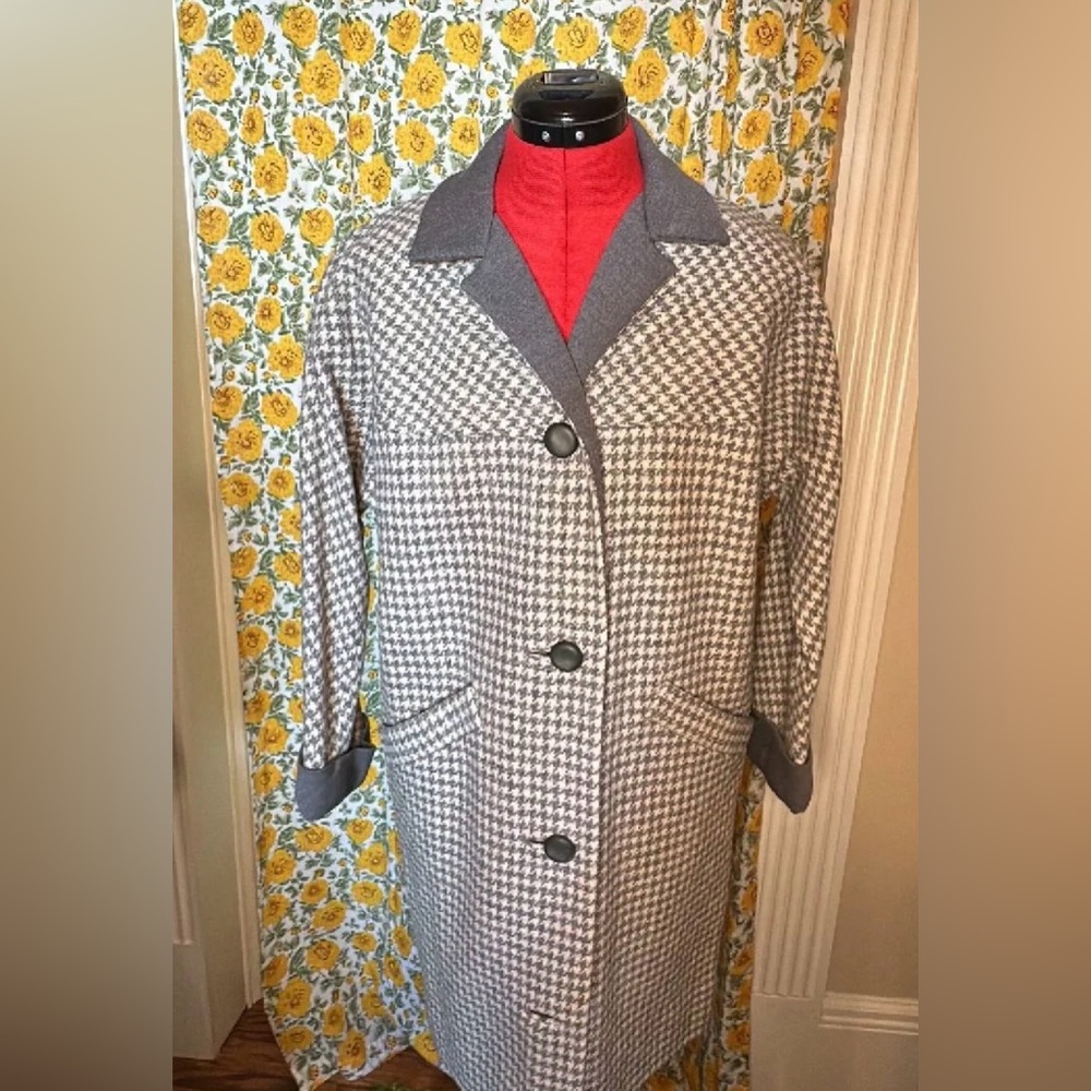 1960’s Custom Tailored Gray Houndstooth Women's Coat